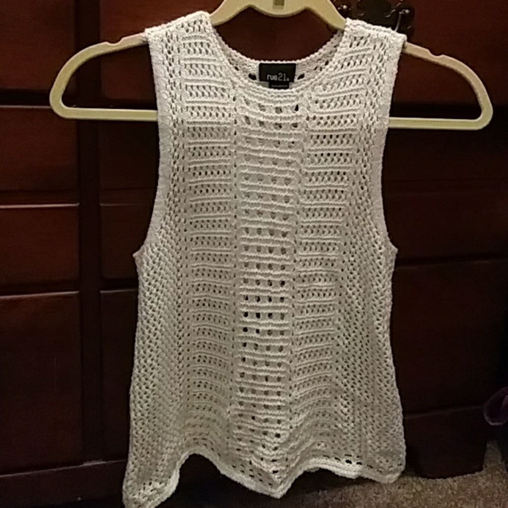 RUE21 Top